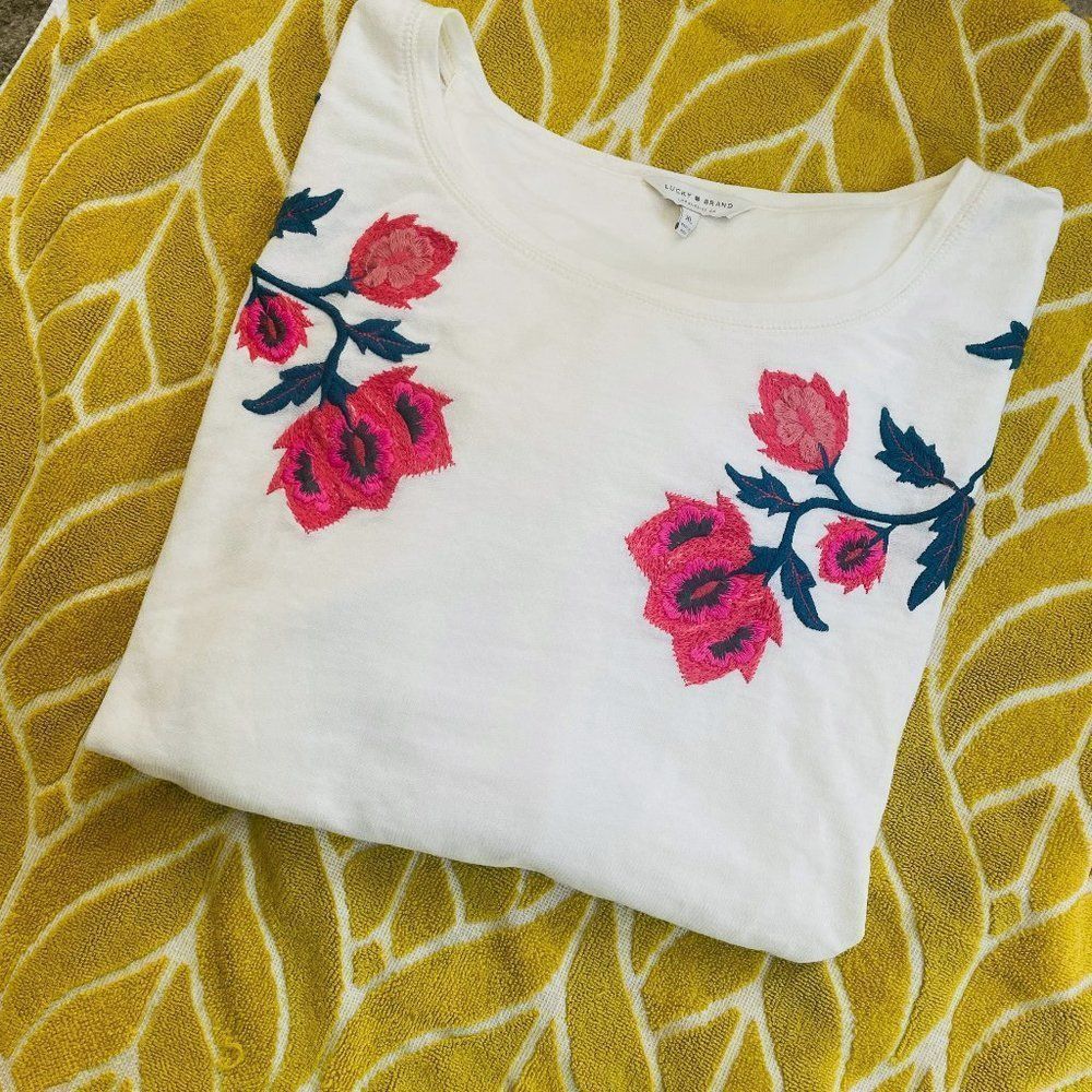 Lucky Brand ivory floral Long sleeve long short top size XL